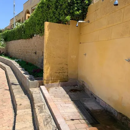 Apartment Le Castella Beach S.f.2 *